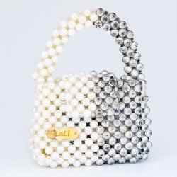 Sac gris et blanc en perles artisanal Sac gris et blanc en perles artisanal